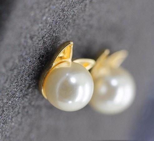 Faux Pearl Cat Head Studded Earrings