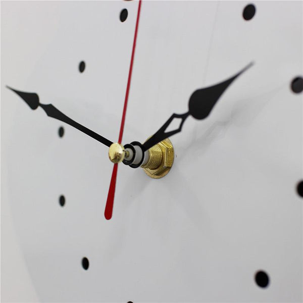Cat Tail Wagging Hanging Wall Clock
